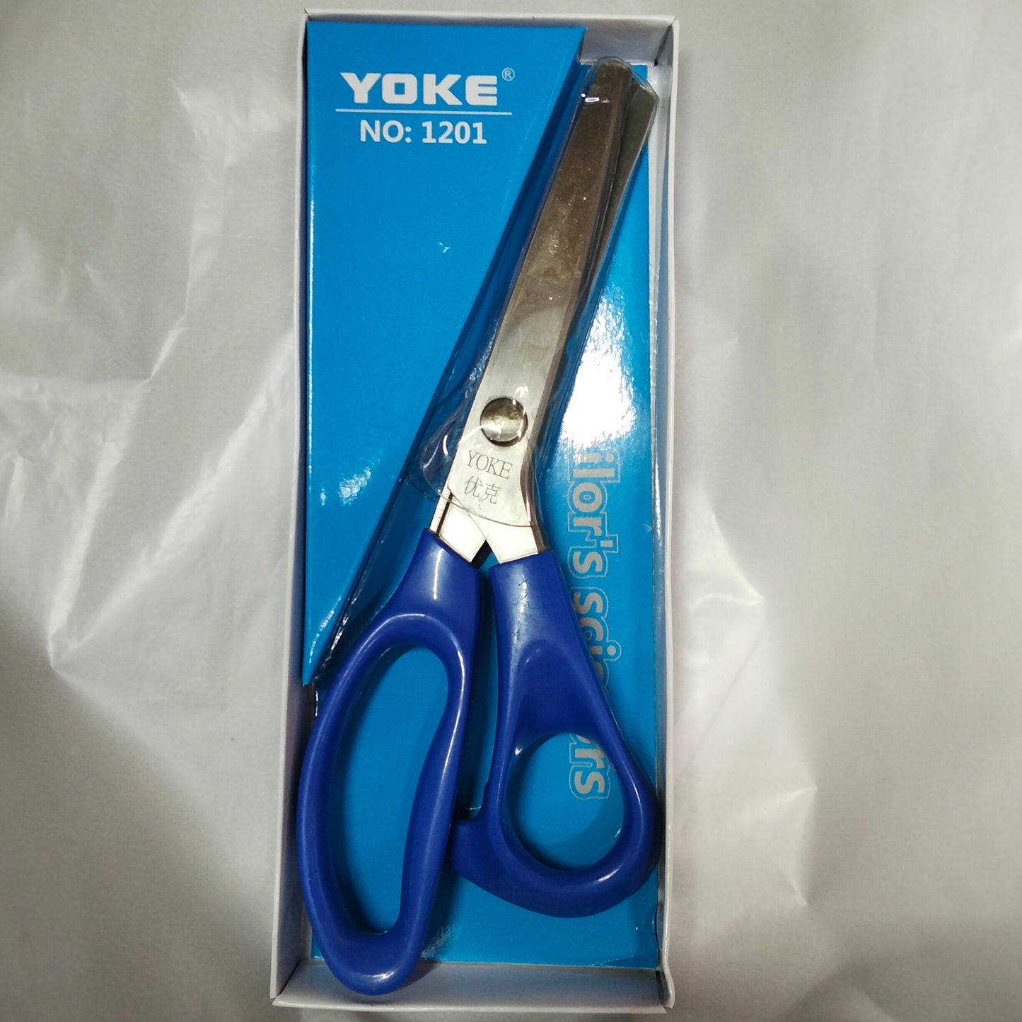 Yoke zig-zag tailor scissor