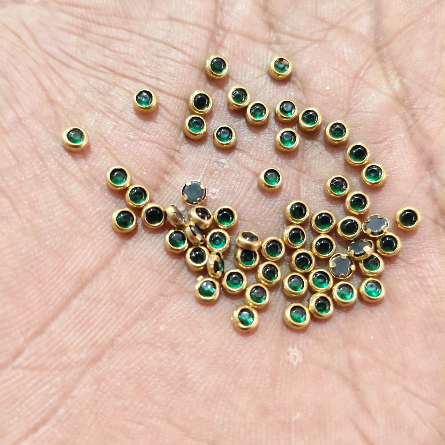 3mm Round Emerald Green Fitting Stones for Silk Thread Bangles, Aari Work & Jewellery Making | Gold Finish | Pack of 20g & 50g – Kavitha Enterprises