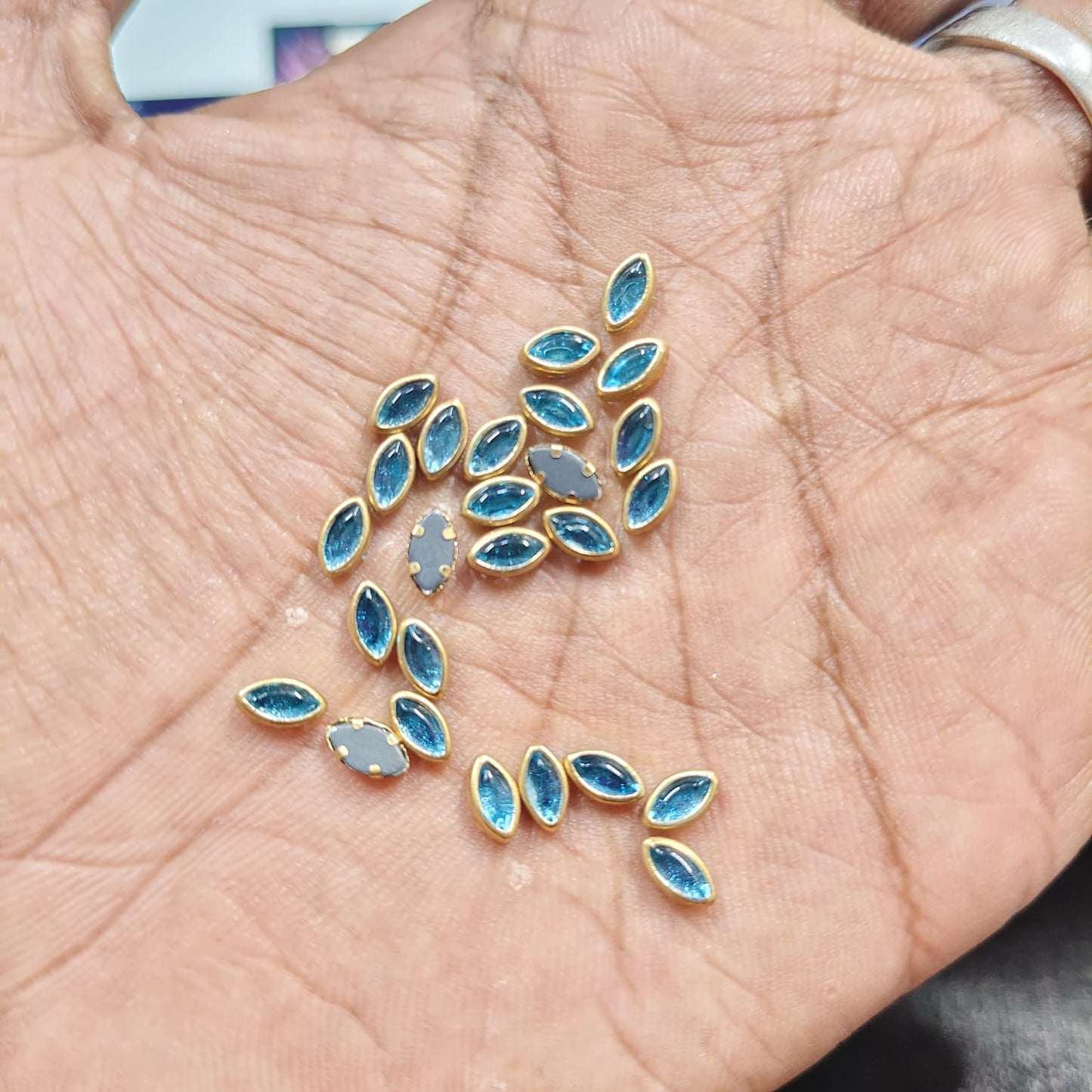 3x6MM Light sky Blue Eye Shape Fitting Stones for Aari Work, Silk Thread Bangles & Jewellery Making | Navette Kundan Stones Gold Finish | Pack of 20g & 50g – Kavitha Enterprises