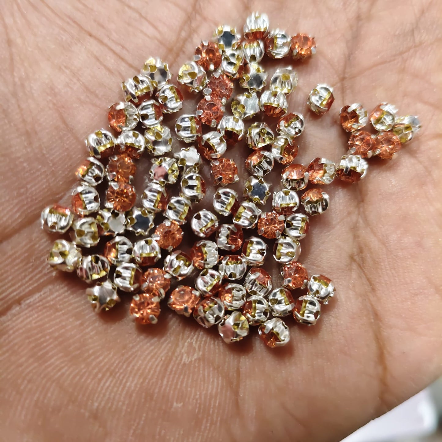 4mm Multicolour Clip Stones for Aari Work & Jewellery Making | Green, Red, Yellow, Blue, Peach & Pista Kundan Setting Stones | Pack of 10g (Approx. 230 Pieces) – Kavitha Enterprises