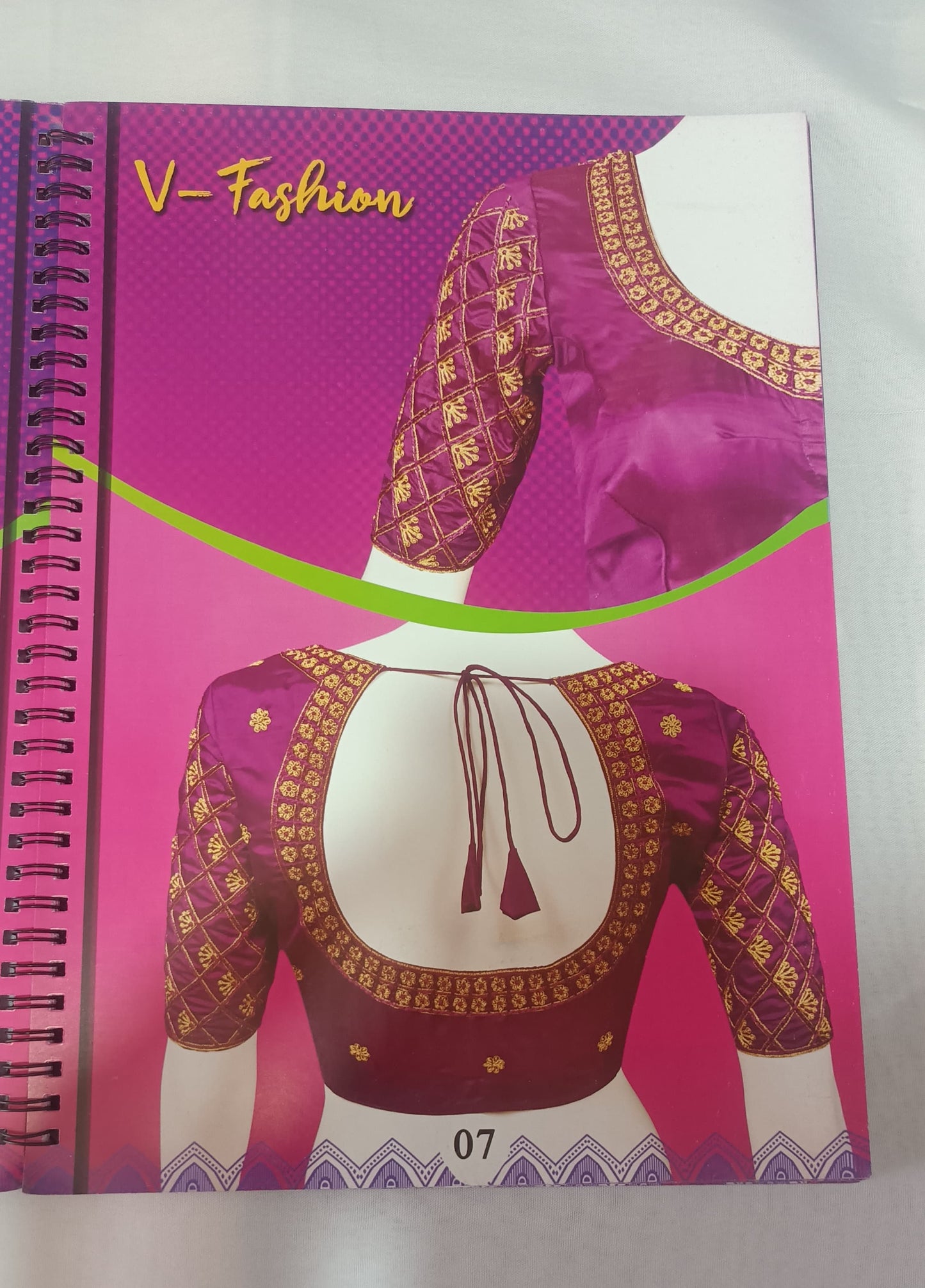 V fashion vol: 1 simple mission work book