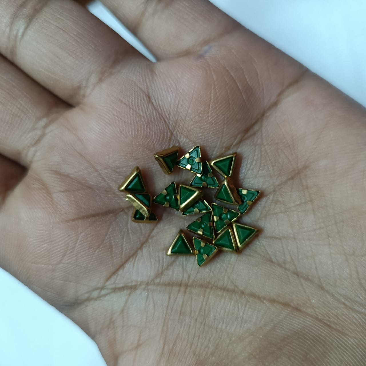 4x4MM Traingle Shape Clip Stones for Aari Embroidery and Jewelry Making (20g Pack) - Available in Red, Green, Pink, Yellow, Purple, Blue, and More