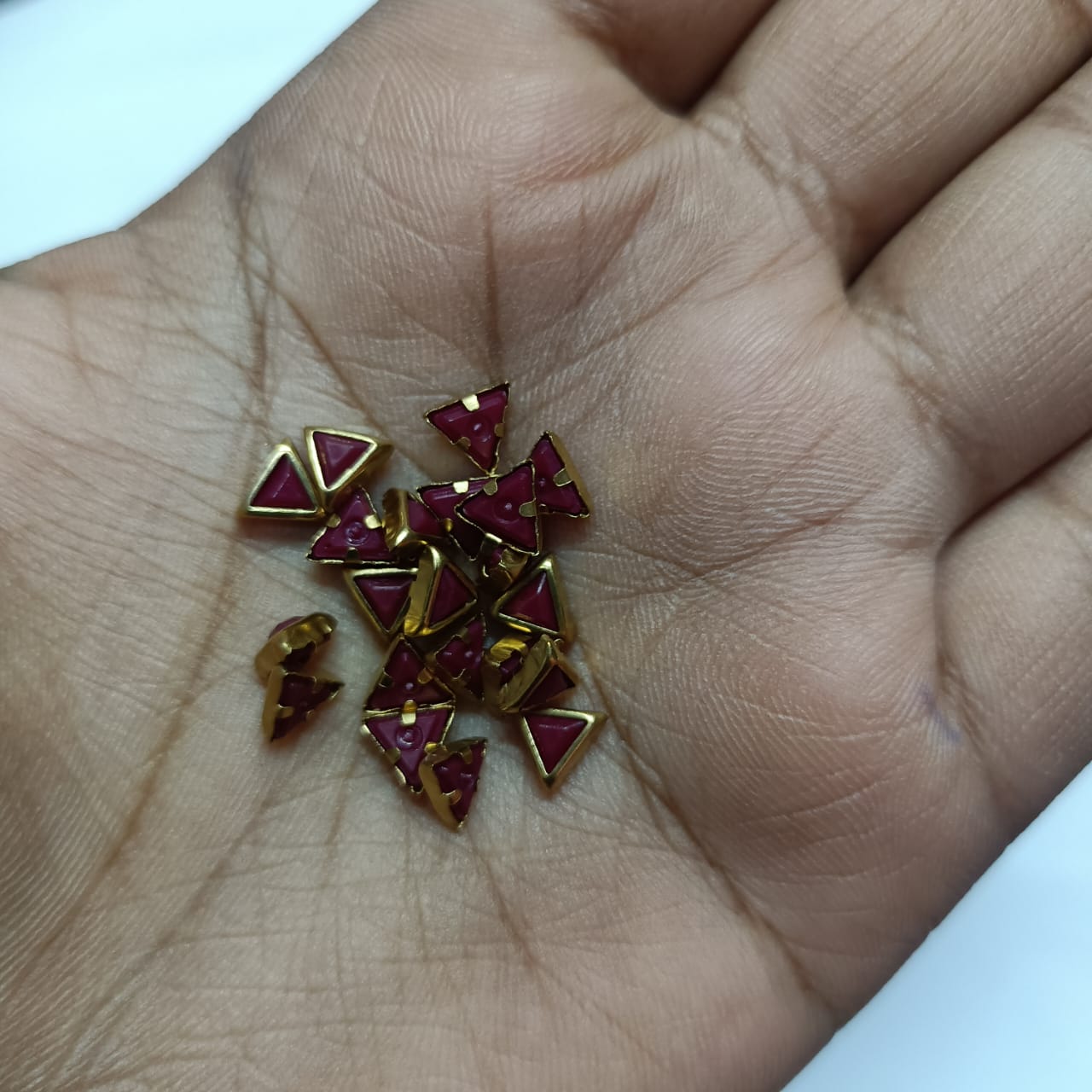 4x4MM Traingle Shape Clip Stones for Aari Embroidery and Jewelry Making (20g Pack) - Available in Red, Green, Pink, Yellow, Purple, Blue, and More