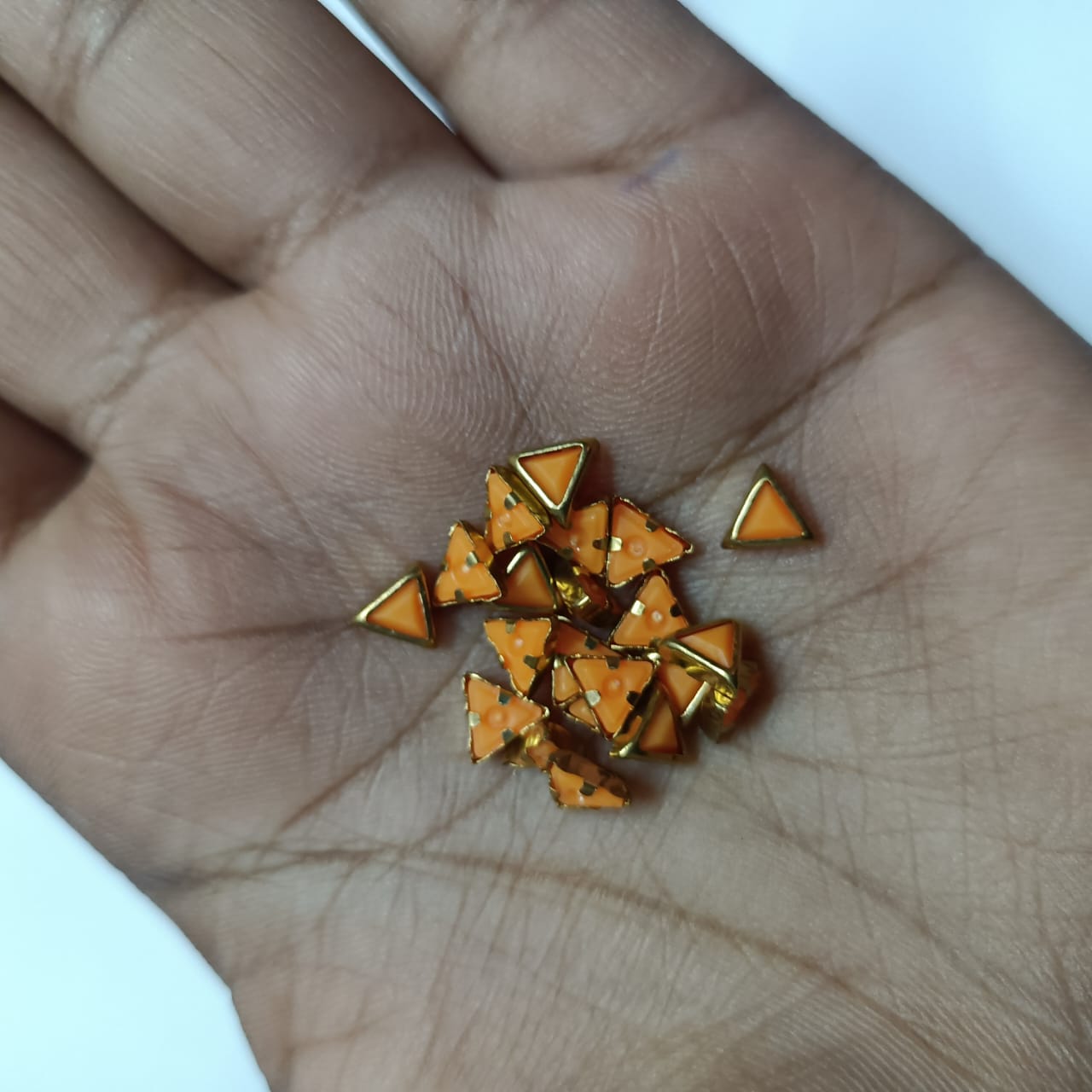 4x4MM Traingle Shape Clip Stones for Aari Embroidery and Jewelry Making (20g Pack) - Available in Red, Green, Pink, Yellow, Purple, Blue, and More