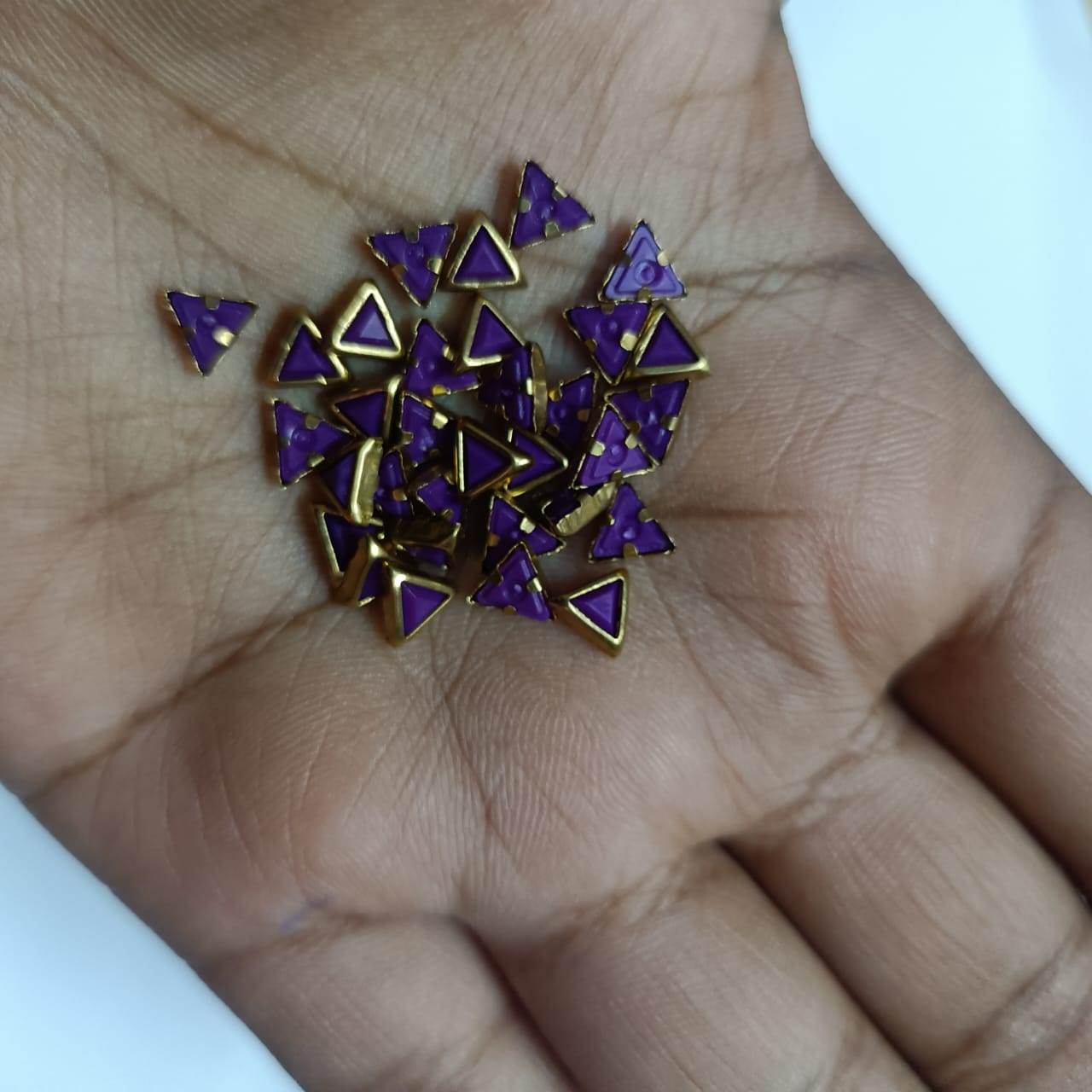 4x4MM Traingle Shape Clip Stones for Aari Embroidery and Jewelry Making (20g Pack) - Available in Red, Green, Pink, Yellow, Purple, Blue, and More