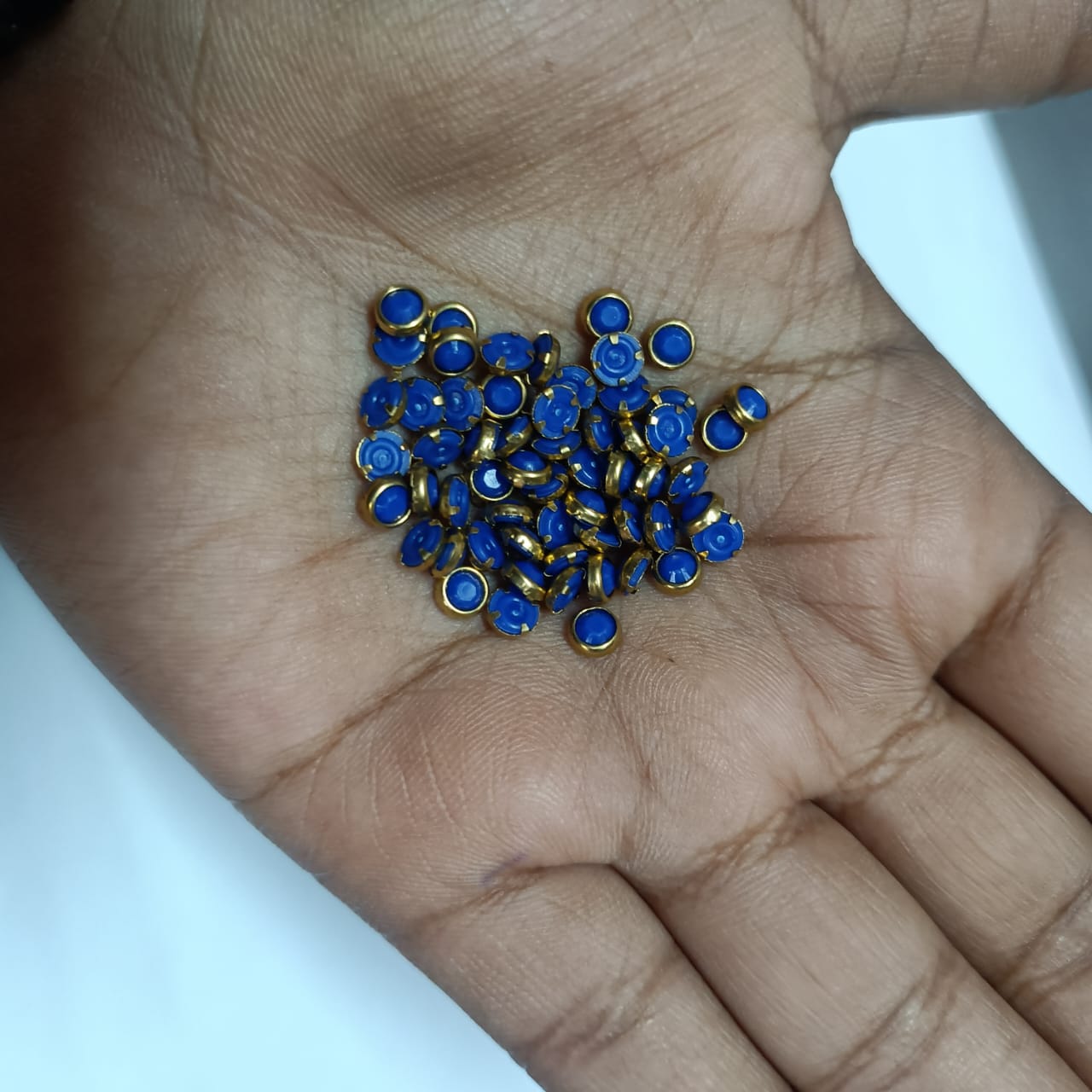 20g Pack of Round Clip Stones for Aari Embroidery and Jewelry Making - Available in Red, Green, Pink, Yellow, Purple, Blue, and More