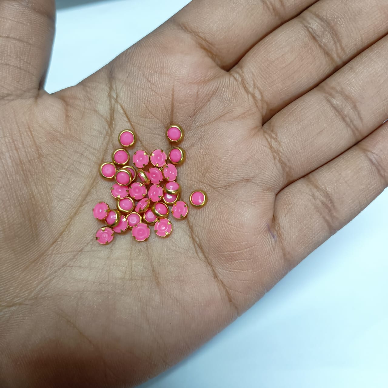 20g Pack of Round Clip Stones for Aari Embroidery and Jewelry Making - Available in Red, Green, Pink, Yellow, Purple, Blue, and More