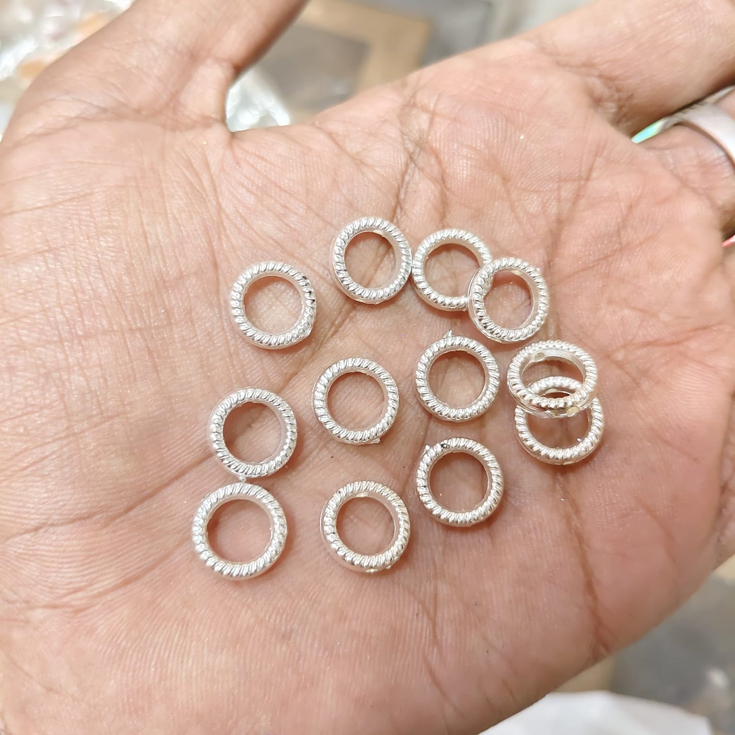 Silver Round Ring Plastic Beads for Saree Tassels, Jewellery Making & Craft Work – 25 Gram Pack | Kavitha Enterprises