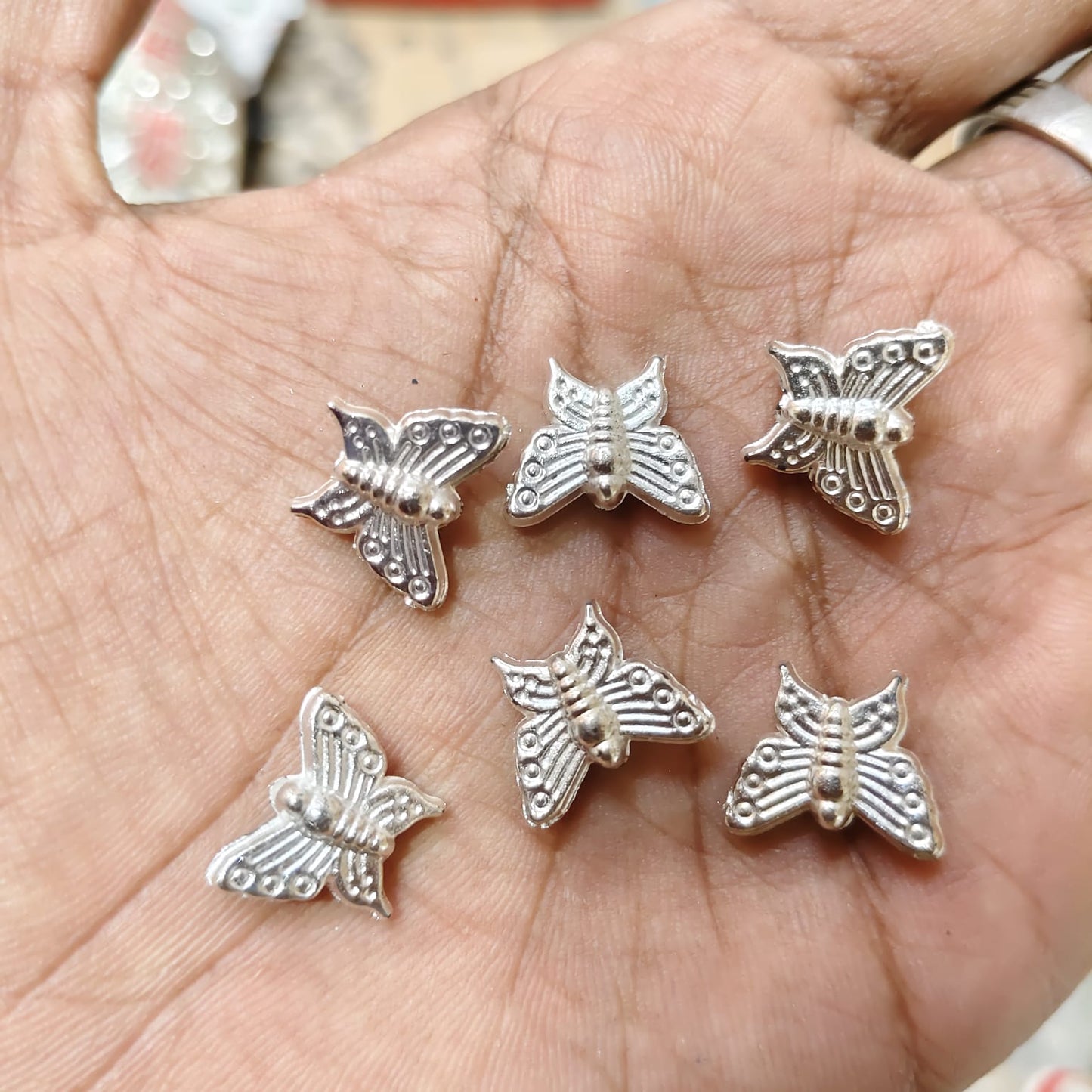 Silver Butterfly Shape Plastic Beads for Jewellery Making, Saree Tassels & Craft Decoration – 25 Gram Pack | Kavitha Enterprises