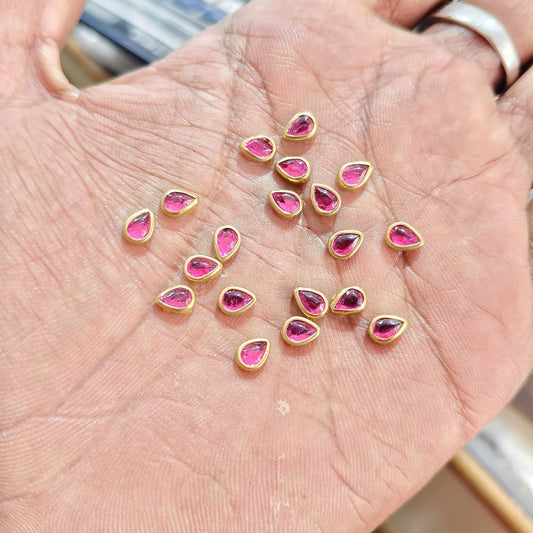 Drop Shape Rani Pink Fitting Stones for Aari Work, Silk Thread Bangles & Jewellery Making | Tilak Shape Kundan Stones Gold Finish | Pack of 20g & 50g – Kavitha Enterprises