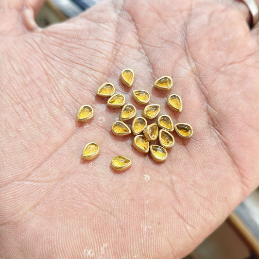 Drop Shape Golden Yellow Champagne Fitting Stones for Aari Work, Silk Thread Bangles & Jewellery Making | Tilak Shape Kundan Stones Gold Finish | Pack of 20g & 50g – Kavitha Enterprises