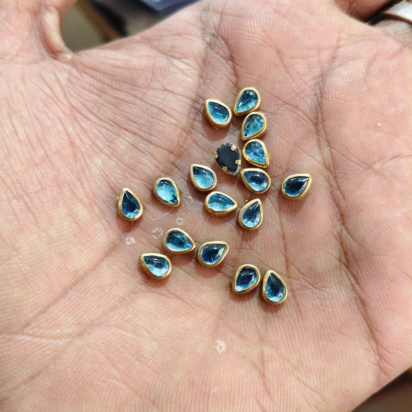 Drop Shape Aqua Blue Fitting Stones for Aari Work, Silk Thread Bangles & Jewellery Making | Tilak Shape Kundan Stones Gold Finish | Pack of 20g & 50g – Kavitha Enterprises