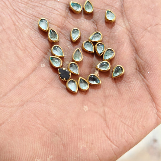 Drop Shape Light Blue  Crystal Fitting Stones for Aari Work, Silk Thread Bangles & Jewellery Making | Tilak Shape Kundan Stones Gold Finish | Pack of 20g & 50g – Kavitha Enterprises