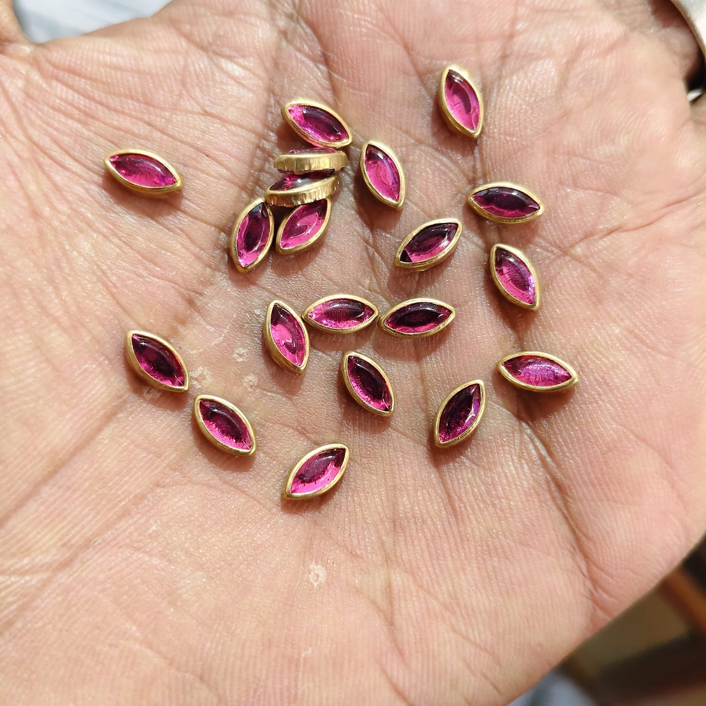 Big Size Eye Shape Dark Pink Fitting Stones for Silk Thread Bangles, Aari Work & Jewellery Making | Gold Finish | Pack of 20g & 50g – Kavitha Enterprises