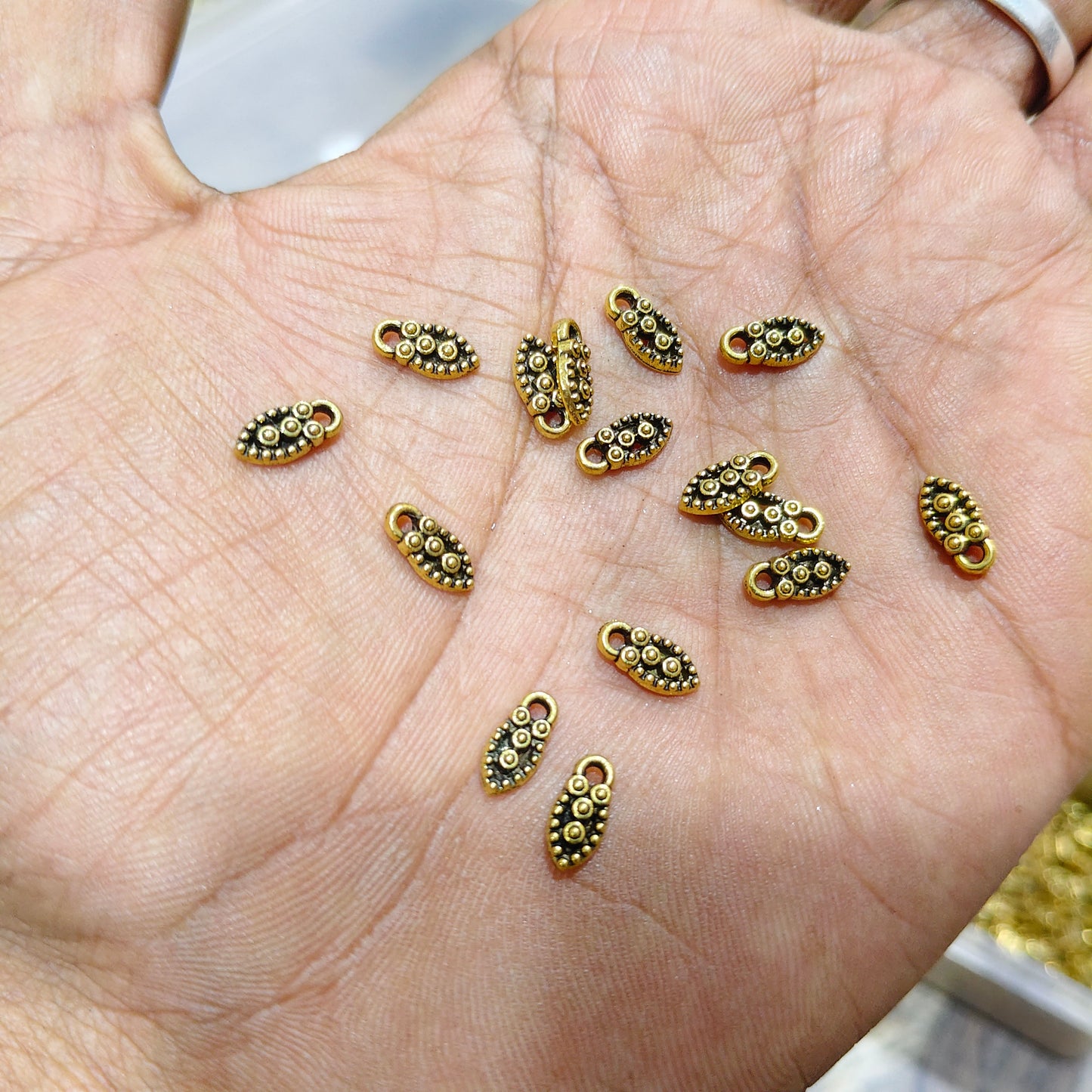 Antique Gold Leaf Charms for Jewellery Making – Mini Metal Pendant Charms for Earrings, Necklace, Bracelet & DIY Craft Projects | Pack of 40 Grams | Kavitha Enterprises