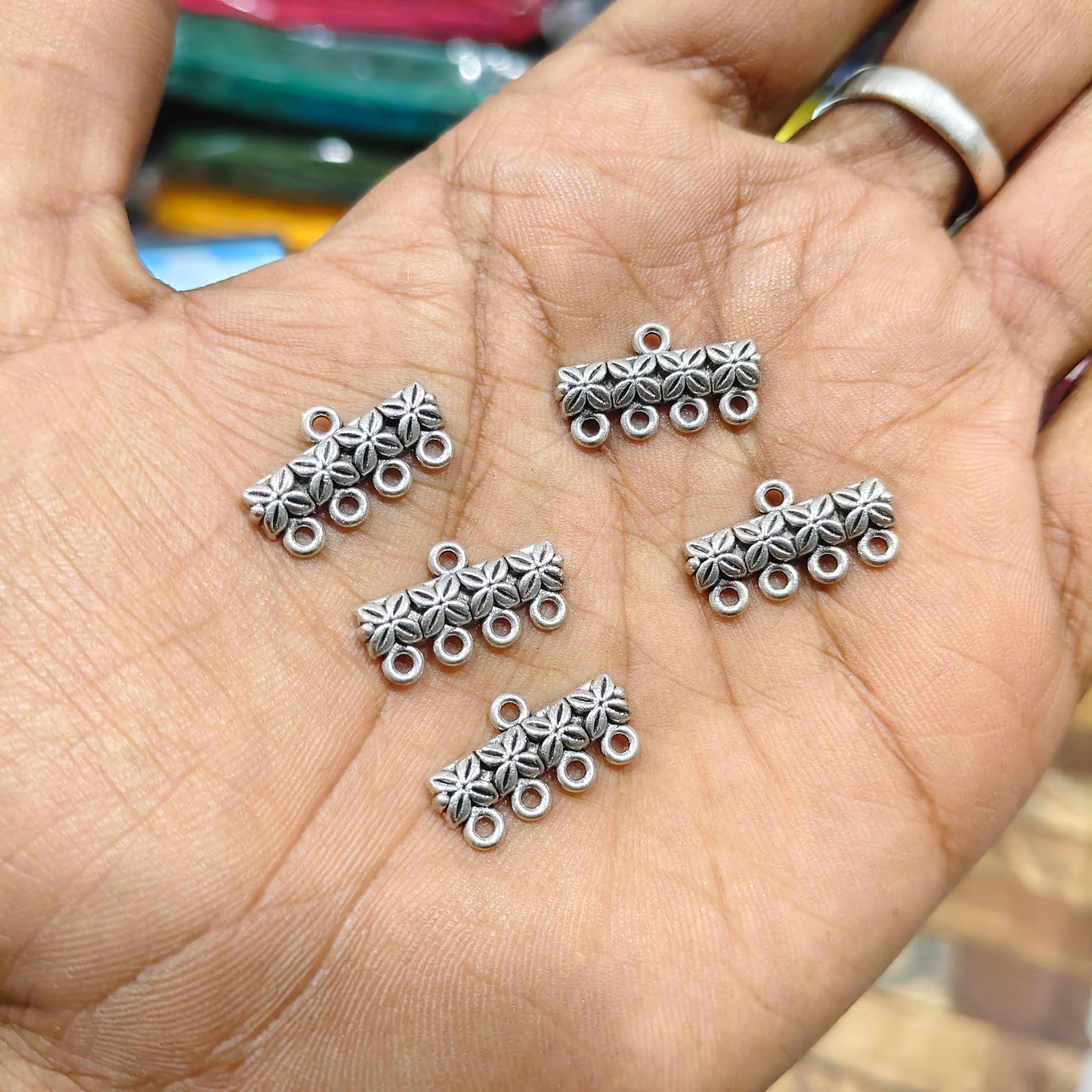 Antique Silver Flower Connector Charms for Jewellery Making – Multi Loop Metal Pendant Connectors for Earrings, Necklace & Bracelet DIY Craft | Pack of 40 Grams | Kavitha Enterprises